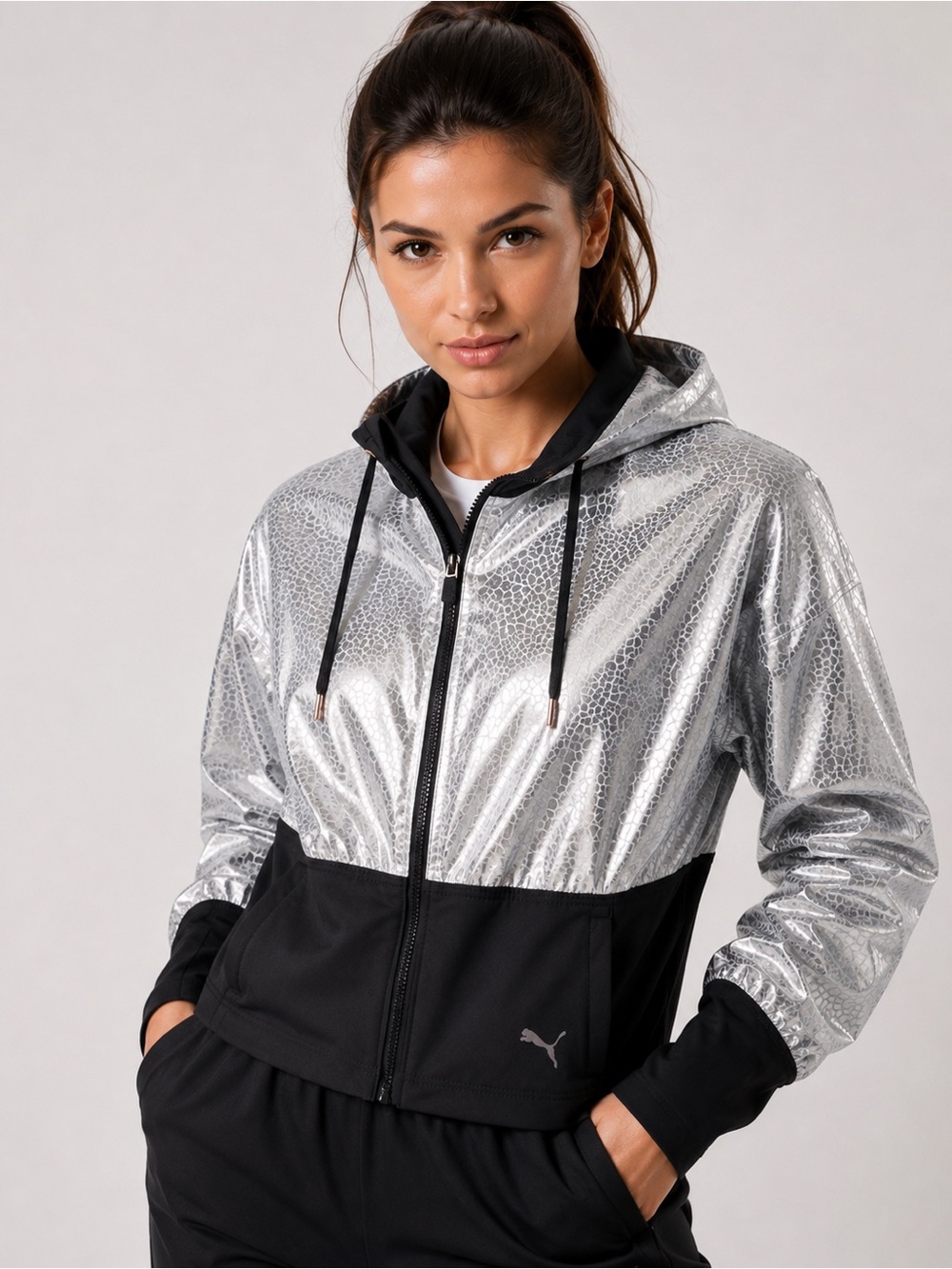 Puma Women’s Metallic Silver Mosaic Cropped Hooded Training Jacket XL Thumbholes